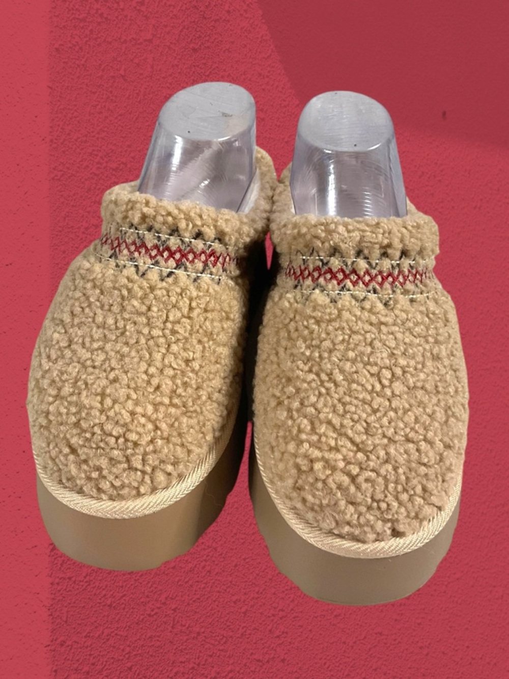Cozy Women's Faux Shearling Slip-On Clogs Beige w/Red Stitching Women's Size 5-6